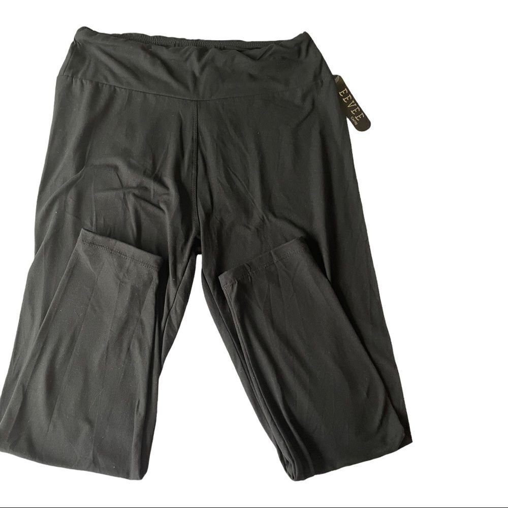 BLACK CAPRI LEGGINGS, one size, NWT‎